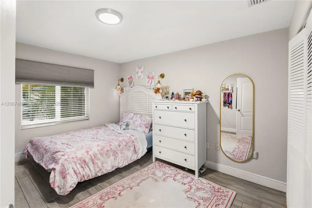 9840 NW 28th Ter Doral, FL 33172