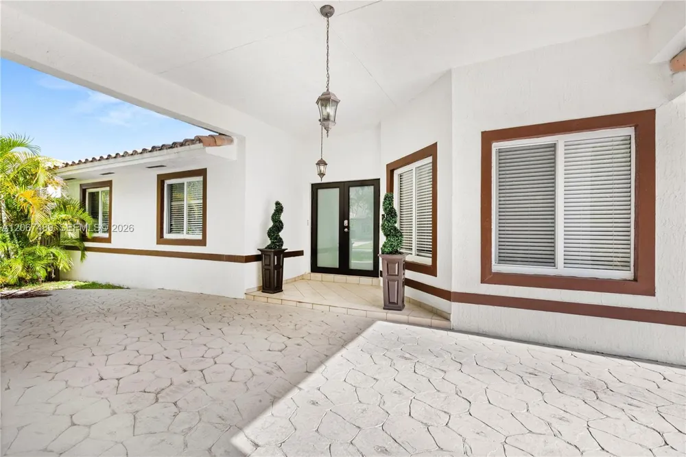 9840 NW 28th Ter Doral, FL 33172