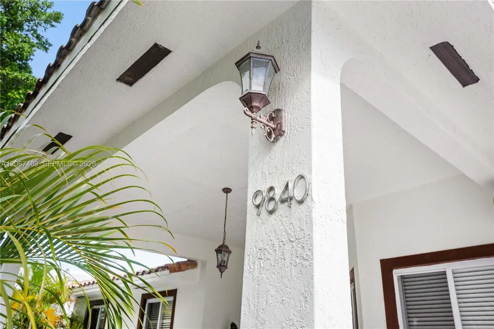 9840 NW 28th Ter Doral, FL 33172