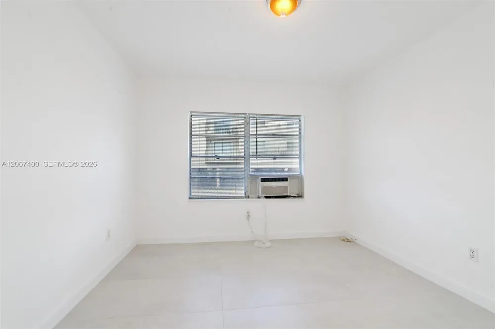 974 Biarritz Dr #11 Miami Beach, FL 33141