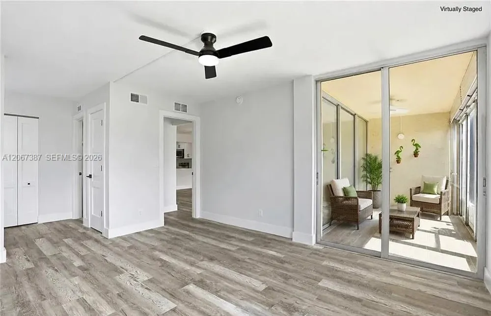1085 Forest Lakes Dr #8102 Naples, FL 34105