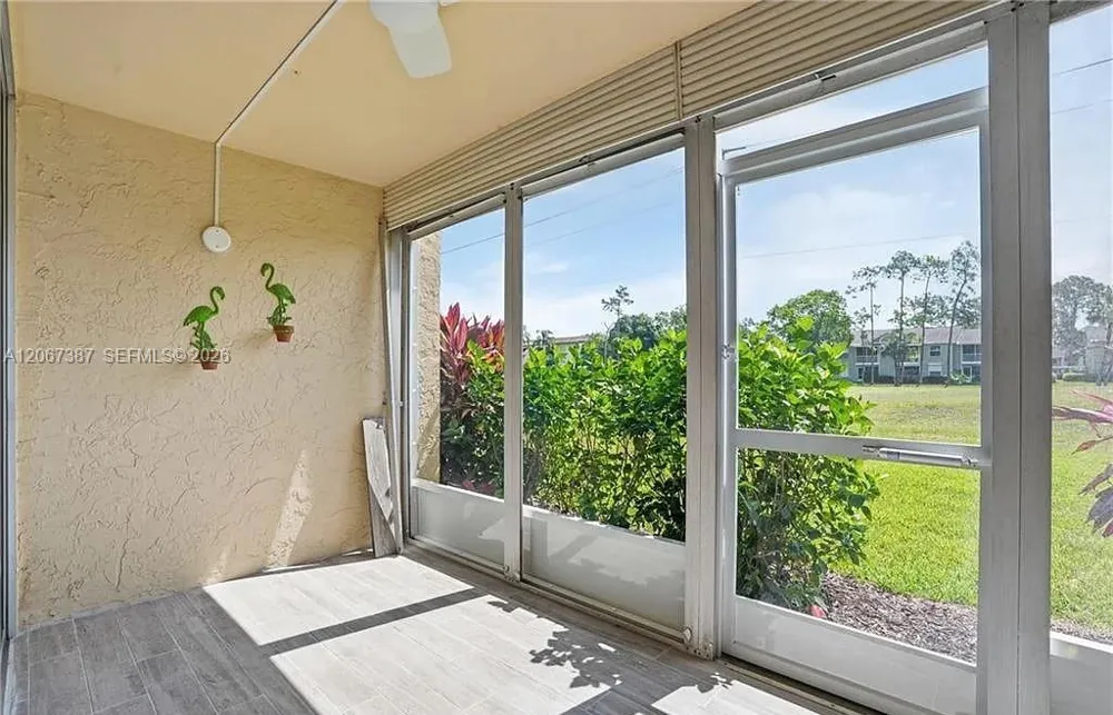 1085 Forest Lakes Dr #8102 Naples, FL 34105