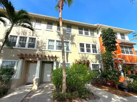 960 MILLBRAE COURT #4