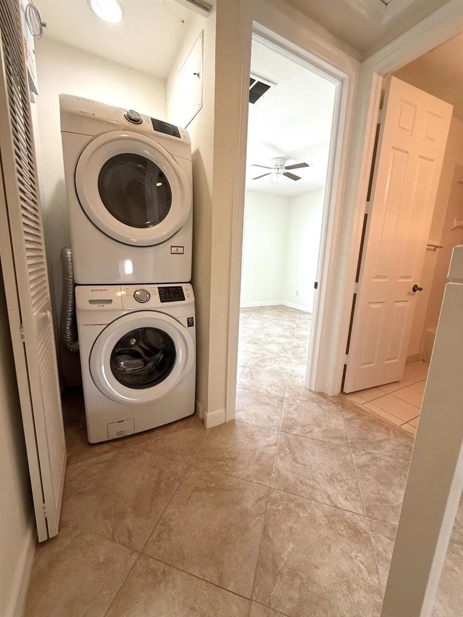 960 MILLBRAE COURT #4 West Palm Beach, FL 33401