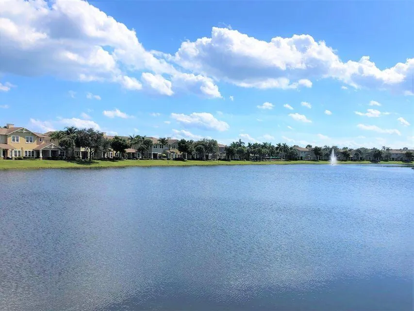 960 MILLBRAE COURT #4 West Palm Beach, FL 33401