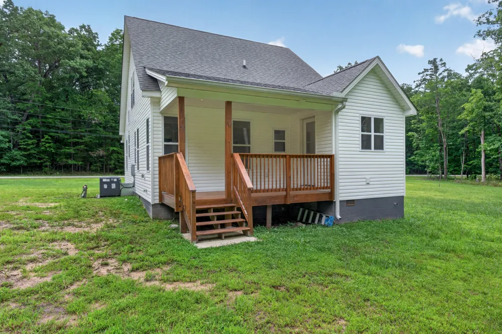 1023 W Laurel Way Monterey, TN 38574