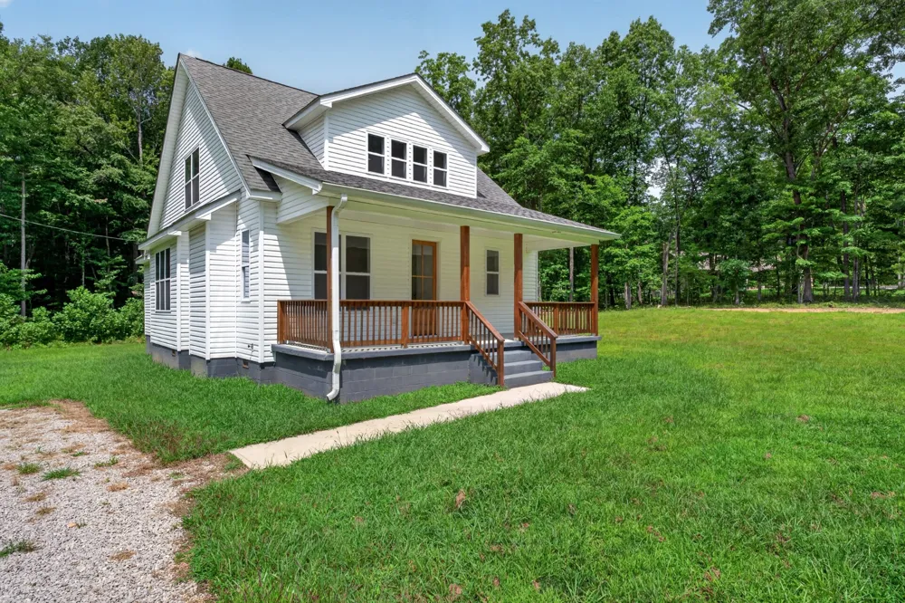 1023 W Laurel Way Monterey, TN 38574