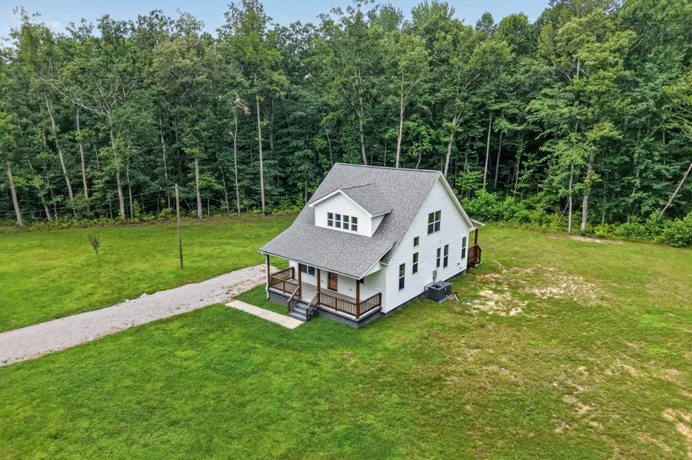1023 W Laurel Way Monterey, TN 38574