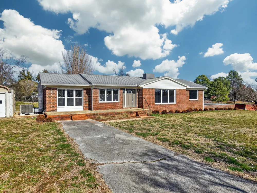 8 Prospect Rd Fayetteville, TN 37334