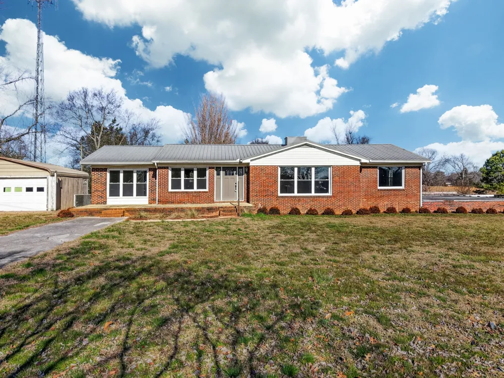 8 Prospect Rd Fayetteville, TN 37334
