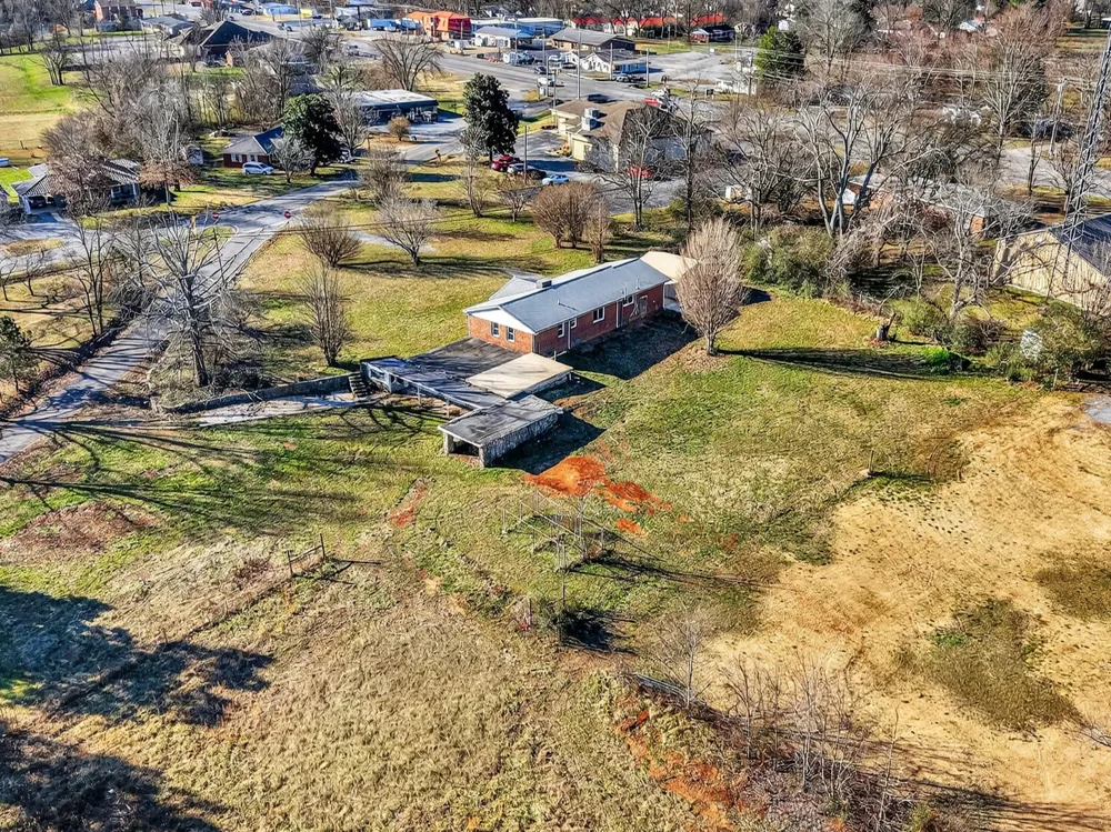 8 Prospect Rd Fayetteville, TN 37334