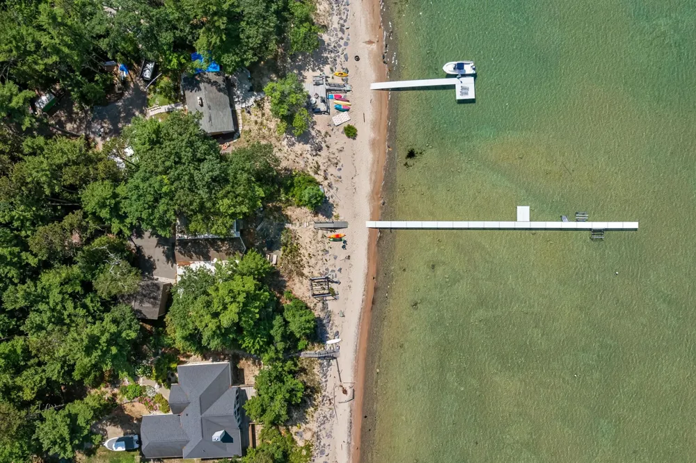 10892 Lakeshore Road Elk Rapids Township, MI 49629
