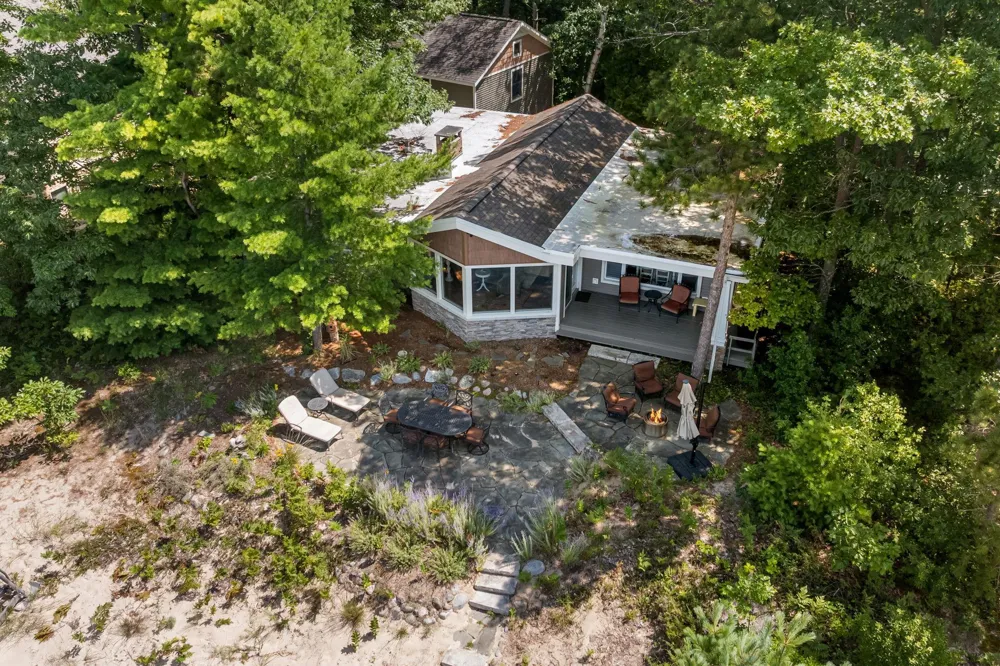 10892 Lakeshore Road Elk Rapids Township, MI 49629