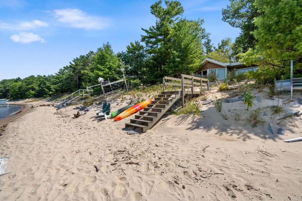 10892 Lakeshore Road Elk Rapids Township, MI 49629