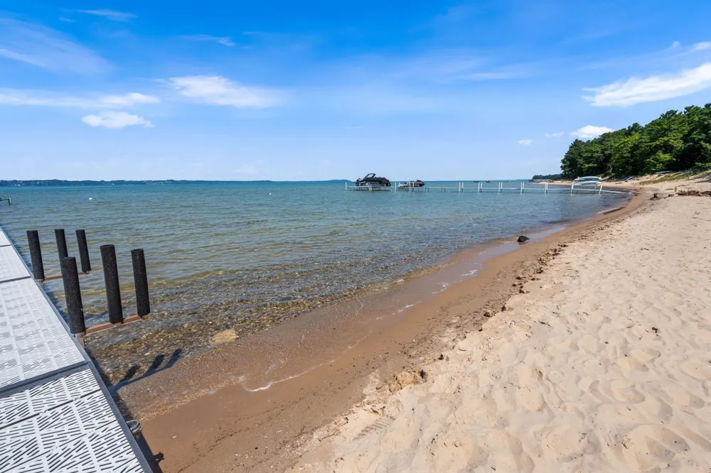 10892 Lakeshore Road Elk Rapids Township, MI 49629