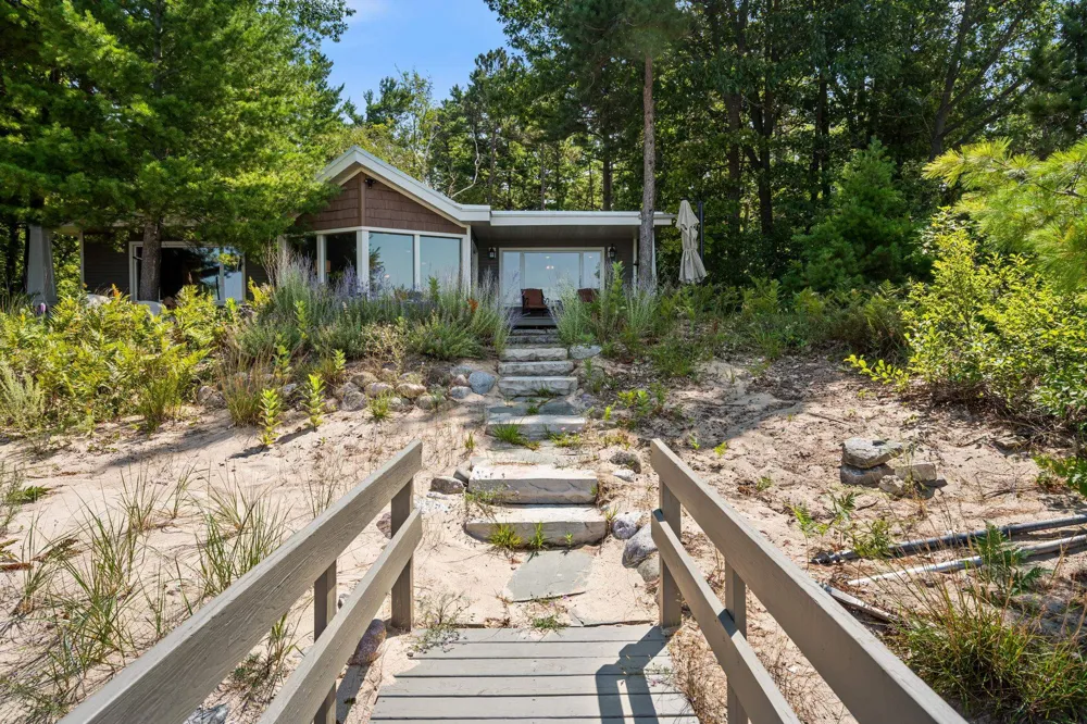 10892 Lakeshore Road Elk Rapids Township, MI 49629
