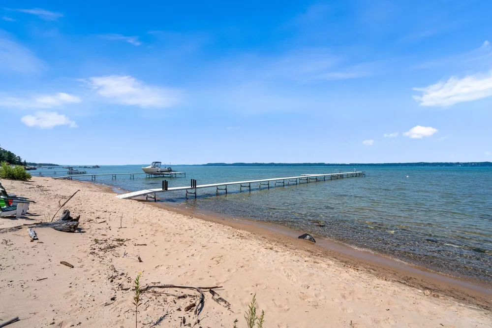 10892 Lakeshore Road Elk Rapids Township, MI 49629