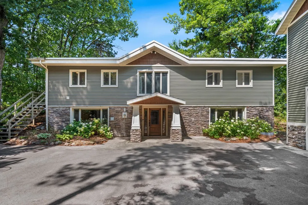 10892 Lakeshore Road Elk Rapids Township, MI 49629