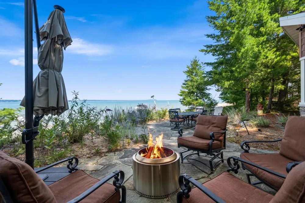 10892 Lakeshore Road Elk Rapids Township, MI 49629