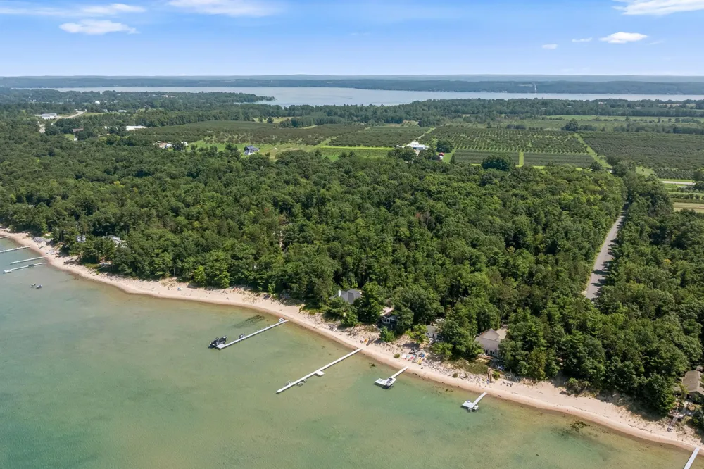 10892 Lakeshore Road Elk Rapids Township, MI 49629