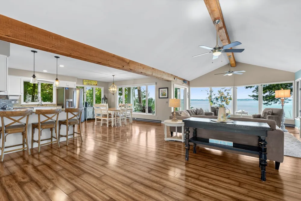 10892 Lakeshore Road Elk Rapids Township, MI 49629