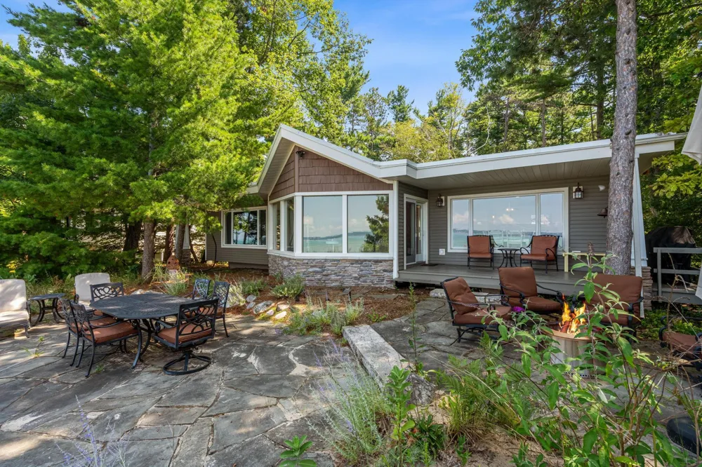 10892 Lakeshore Road Elk Rapids Township, MI 49629