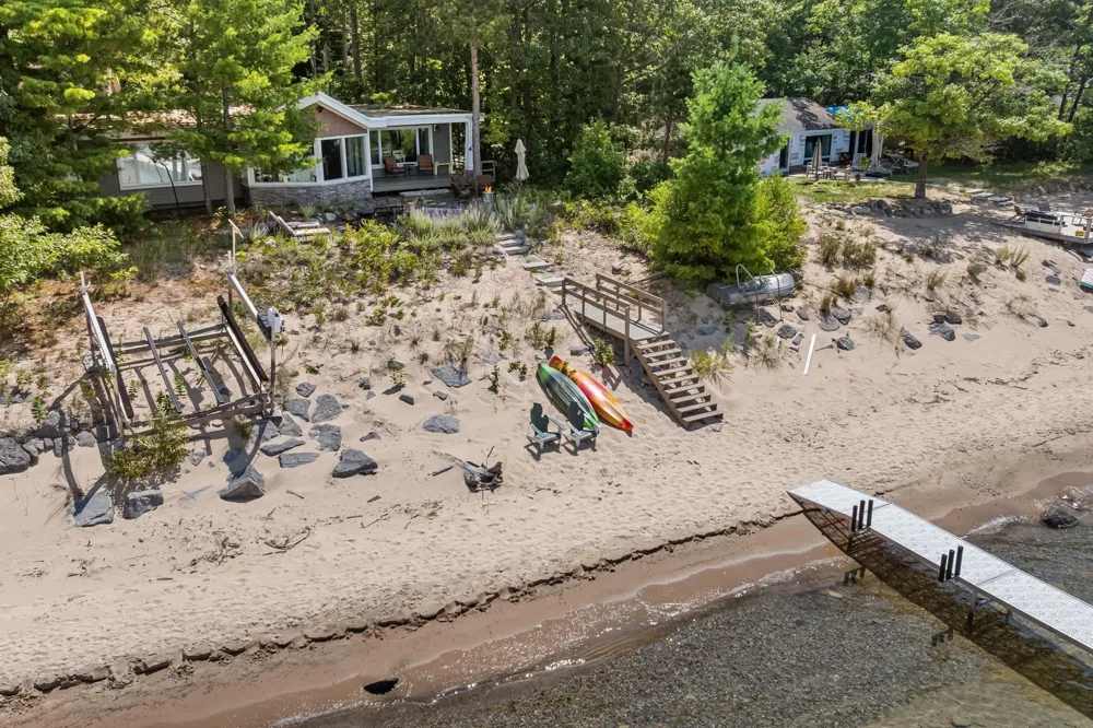 10892 Lakeshore Road Elk Rapids Township, MI 49629