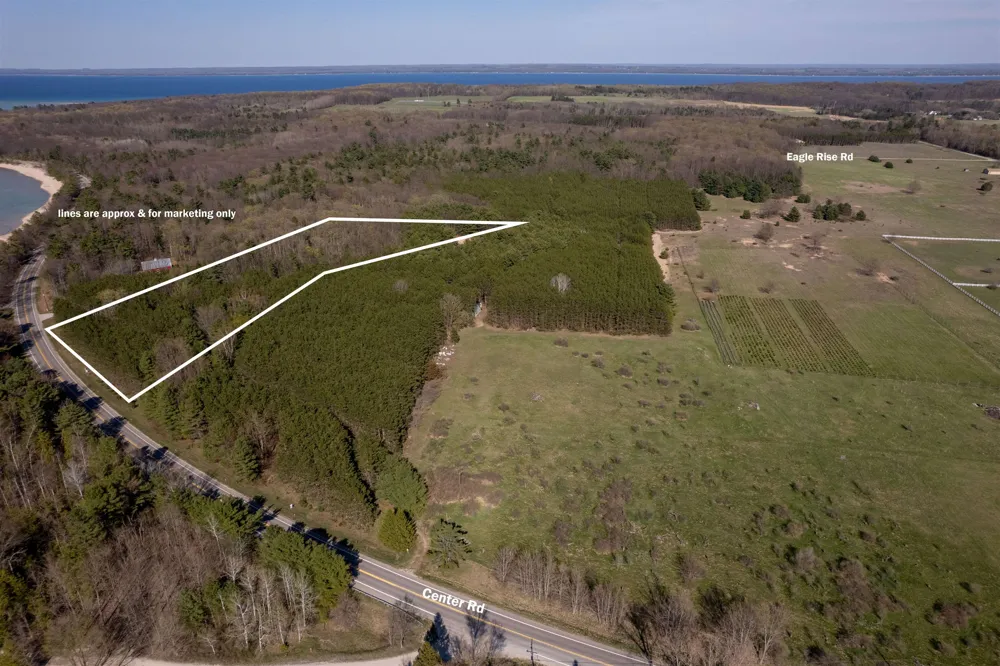 Eagle Rise Road Peninsula Township, MI 49686