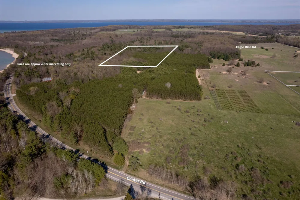 Eagle Rise Road Peninsula Township, MI 49686