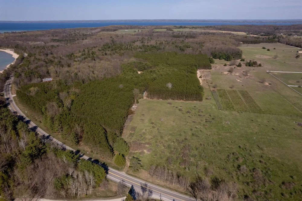 Eagle Rise Road Peninsula Township, MI 49686