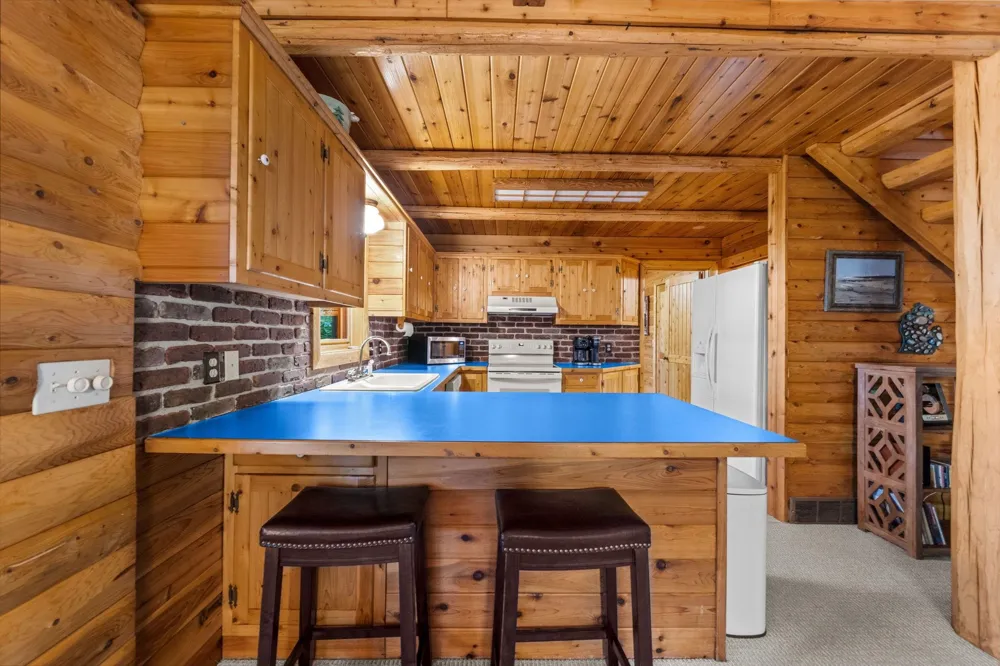 4864 S Manor Centerville Township, MI 49621