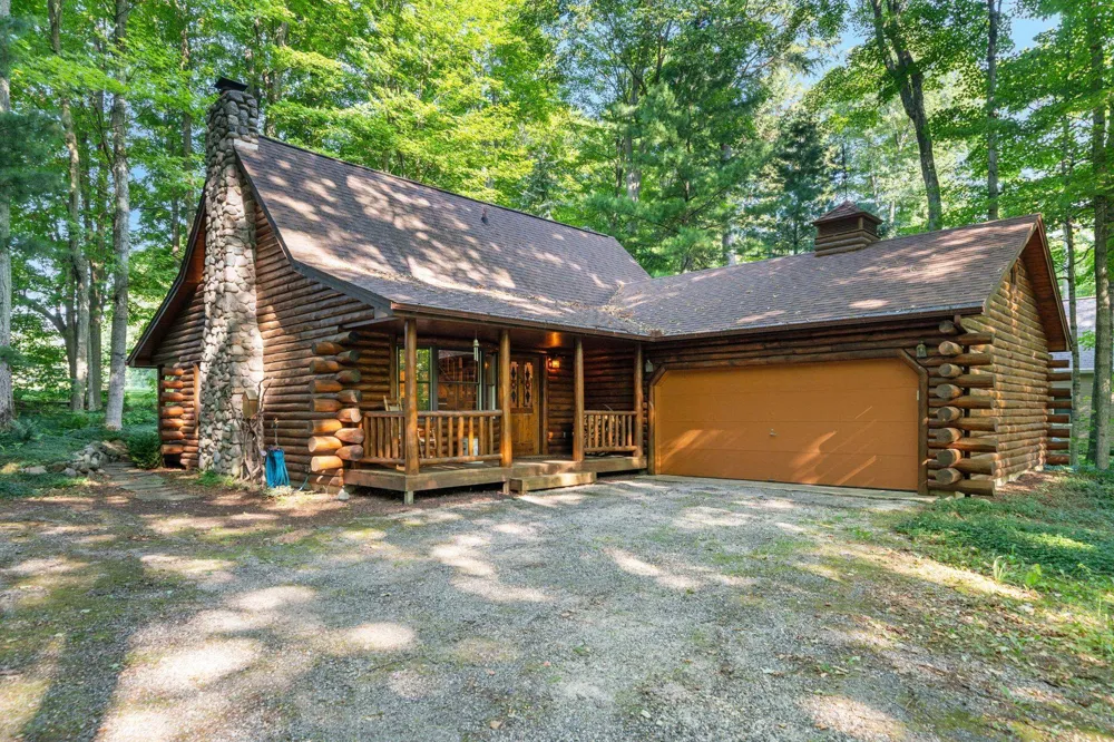4864 S Manor Centerville Township, MI 49621