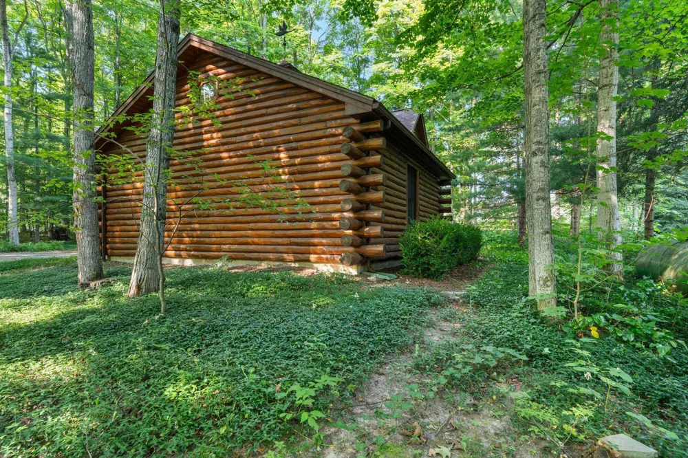 4864 S Manor Centerville Township, MI 49621