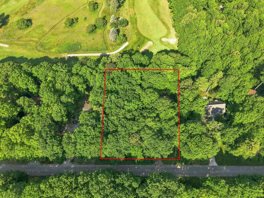 4864 S Manor Centerville Township, MI 49621