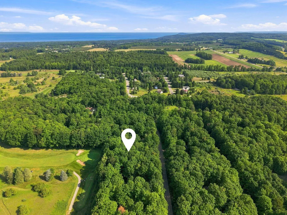 4864 S Manor Centerville Township, MI 49621
