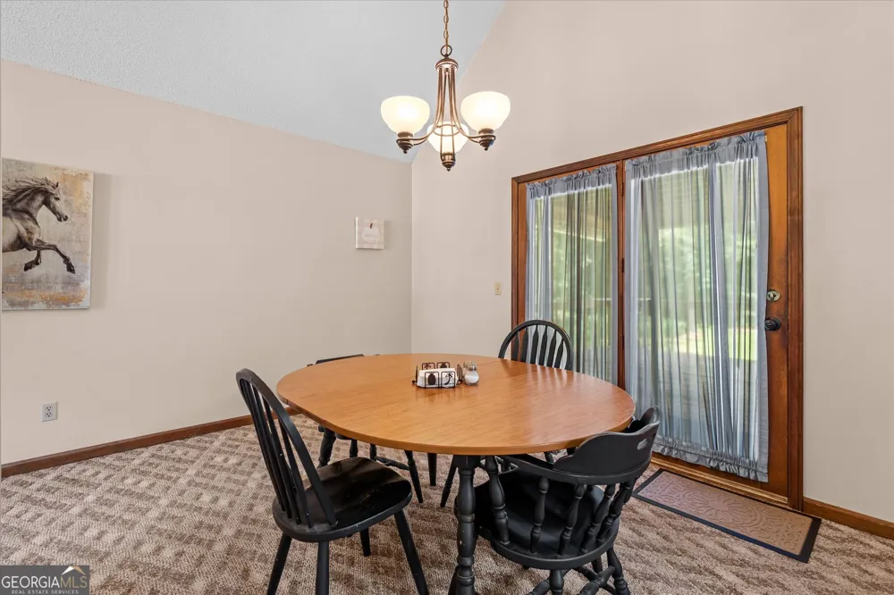135 Russell LN Carrollton, GA 30116