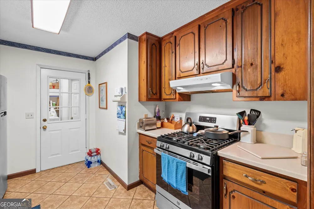 135 Russell LN Carrollton, GA 30116