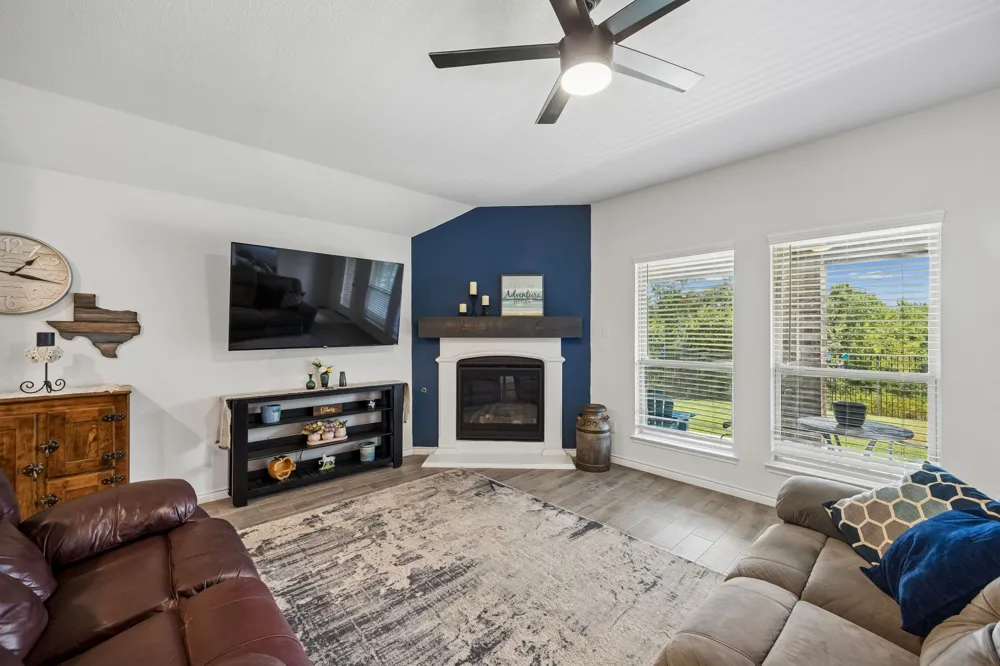 3440 Brady Starr Drive Aubrey, TX 76227
