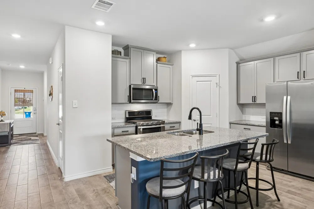 3440 Brady Starr Drive Aubrey, TX 76227