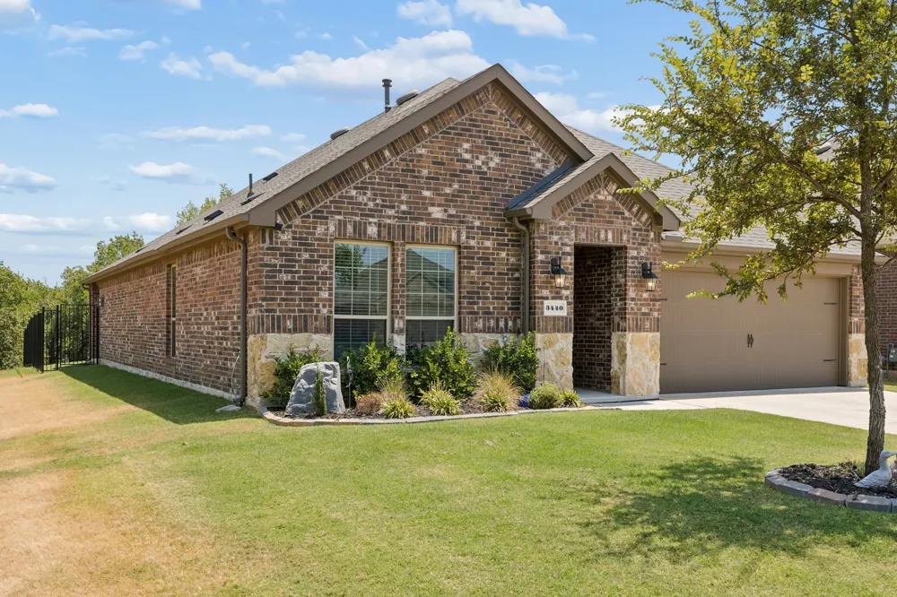 3440 Brady Starr Drive Aubrey, TX 76227