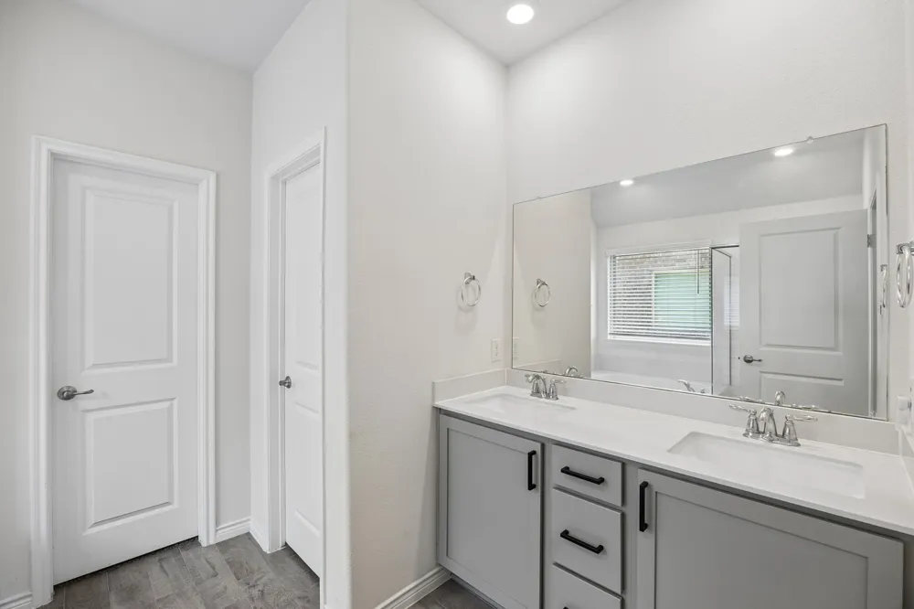 3440 Brady Starr Drive Aubrey, TX 76227