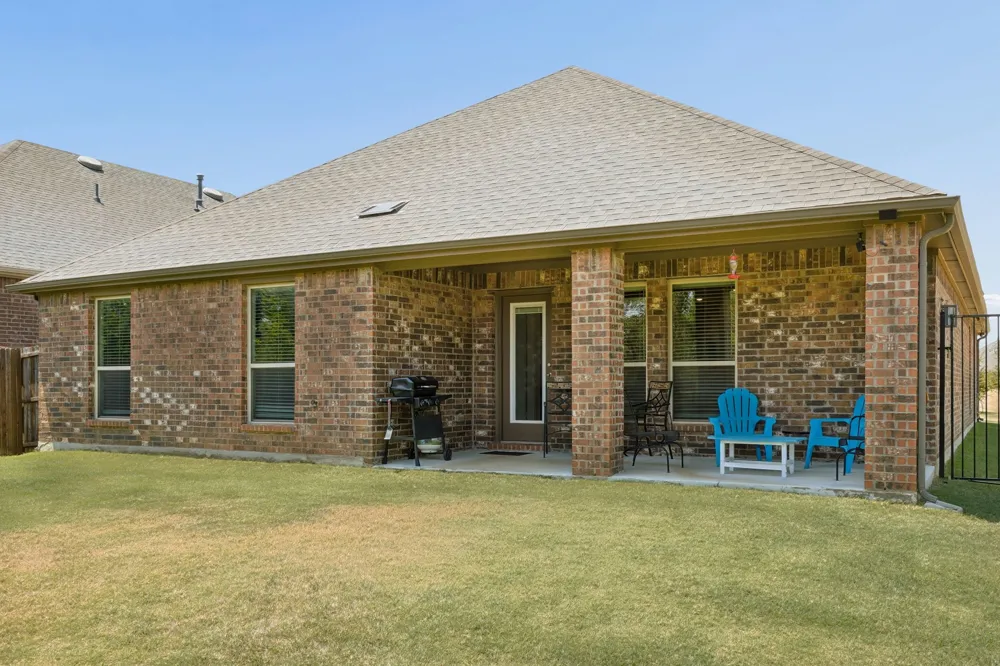 3440 Brady Starr Drive Aubrey, TX 76227