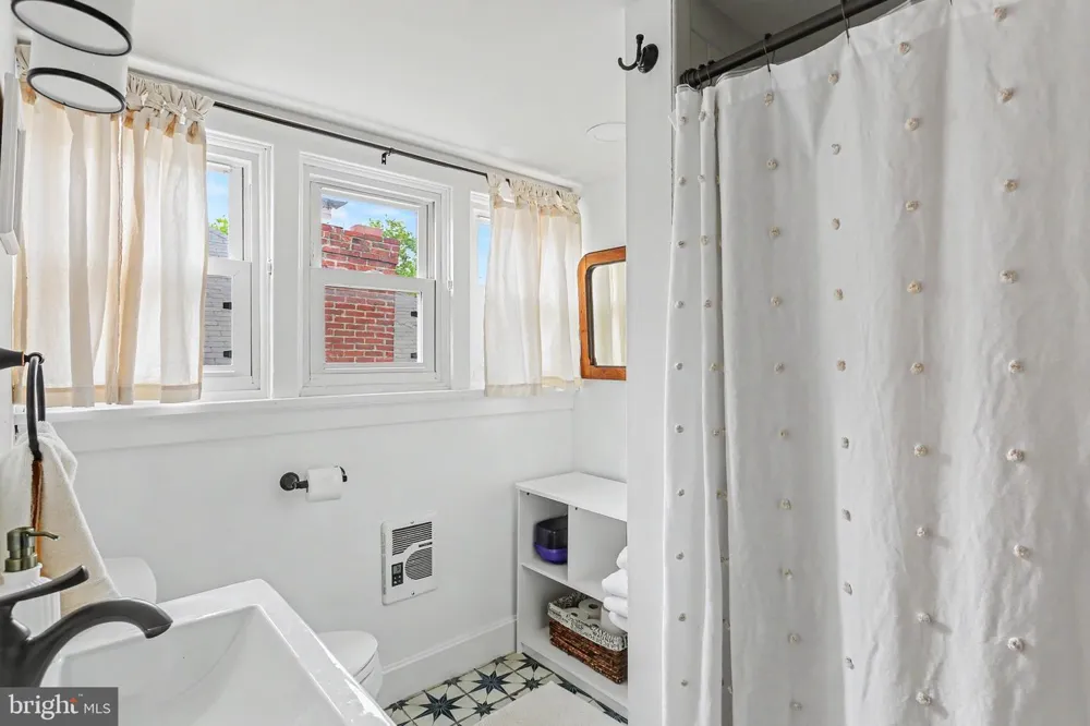 2246 3RD STREET Harrisburg, PA 17110