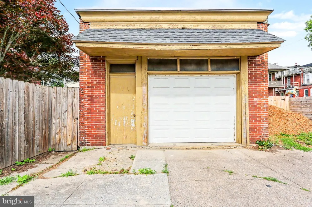 2246 3RD STREET Harrisburg, PA 17110
