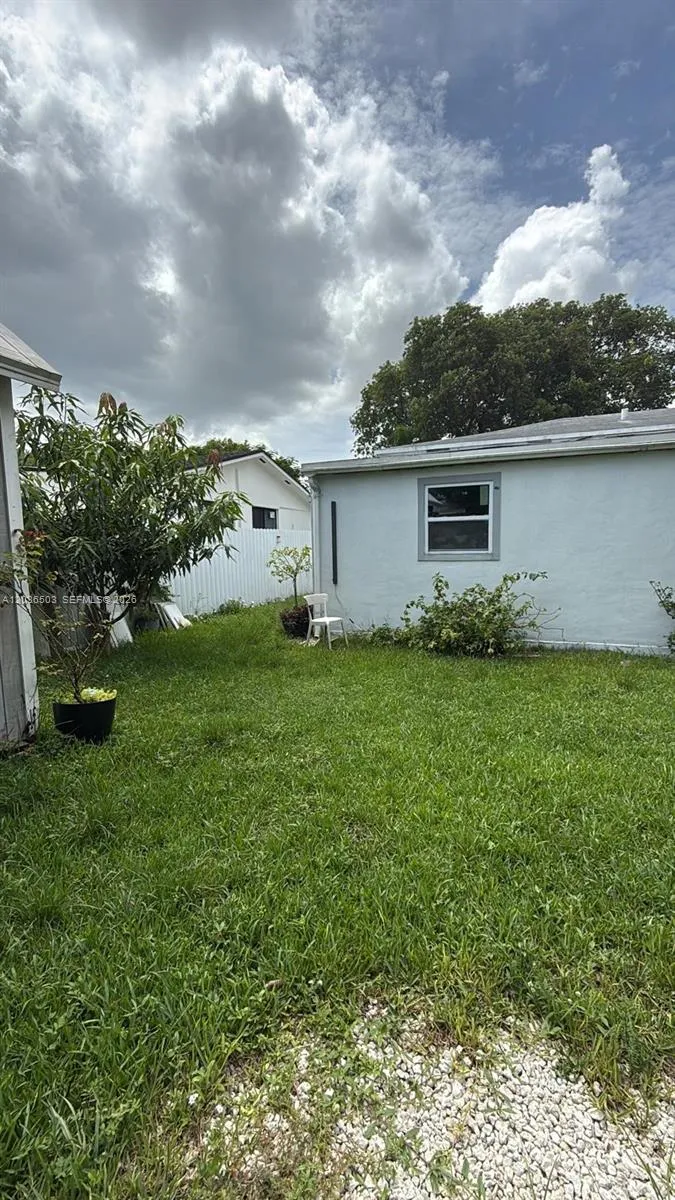 1055 NW 58th Ter Miami, FL 33127