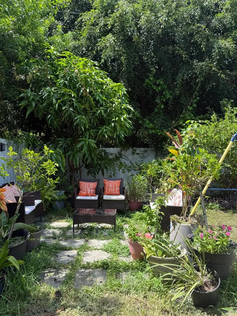 1055 NW 58th Ter Miami, FL 33127
