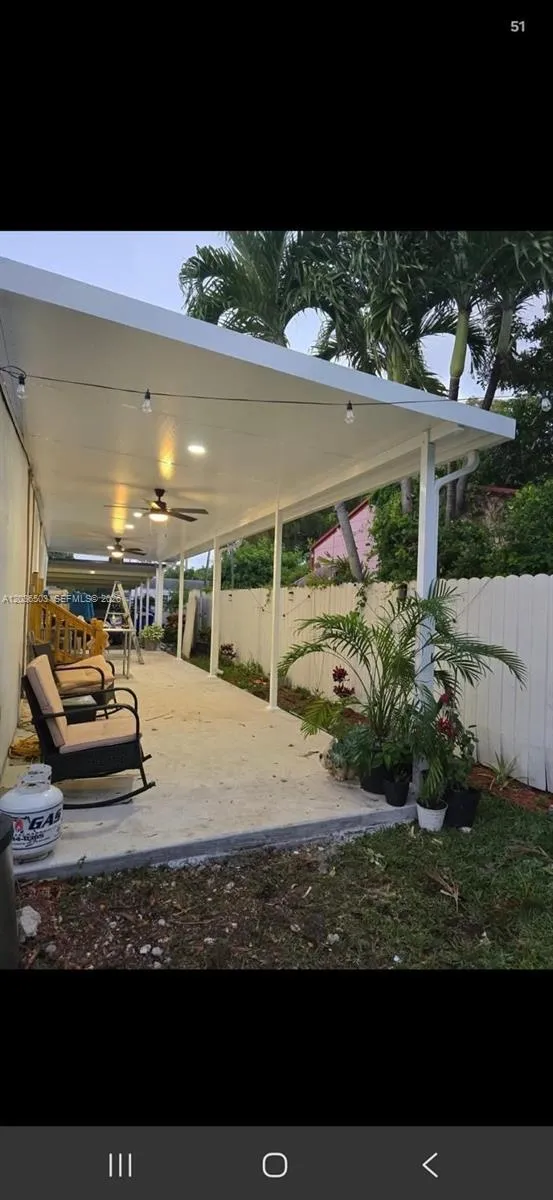 1055 NW 58th Ter Miami, FL 33127