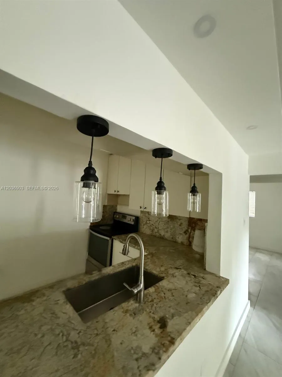 1055 NW 58th Ter Miami, FL 33127