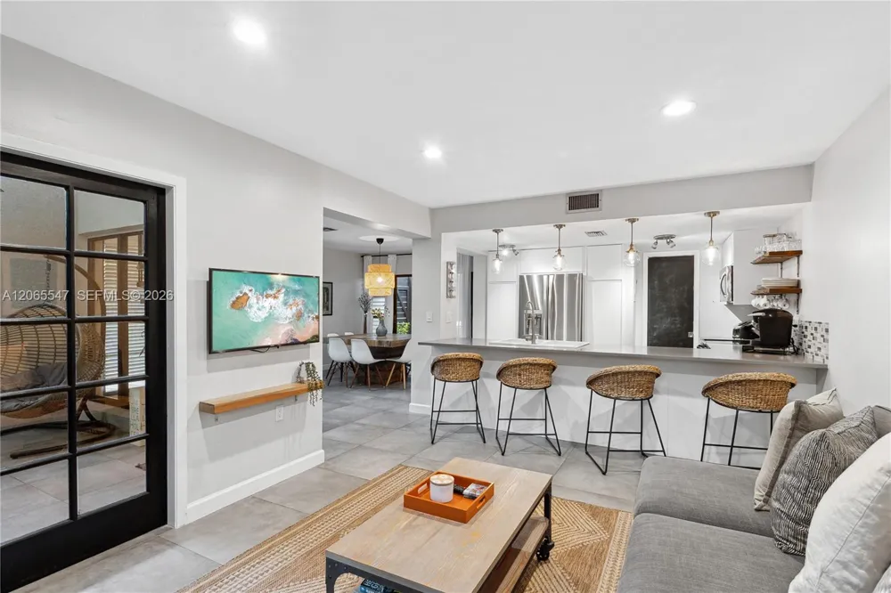 3143 Virginia St #3 Coconut Grove, FL 33133