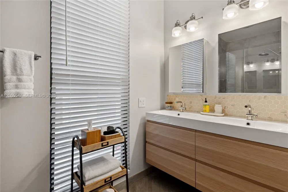 3143 Virginia St #3 Coconut Grove, FL 33133